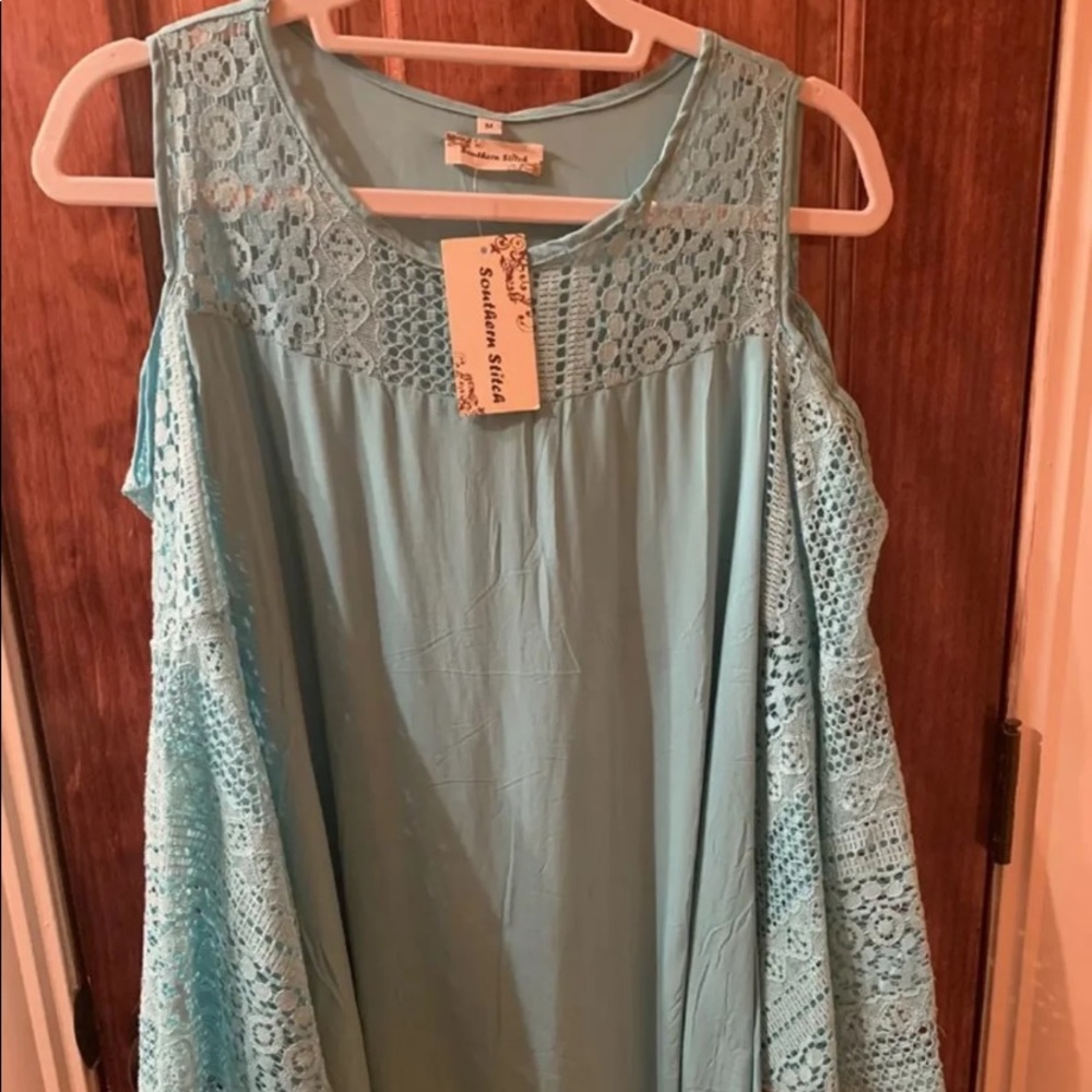 Southern Stitch Tunic Top Medium Brand N